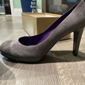 BRAND NEW SERGIO ROSSI SUEDE PUMPS